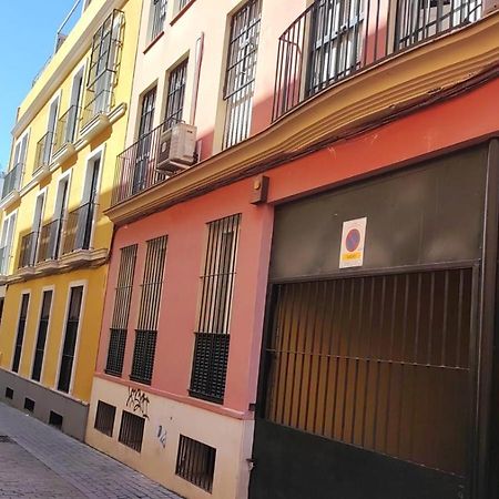 El Patio De San Bernardo Apartment Seville Ngoại thất bức ảnh
