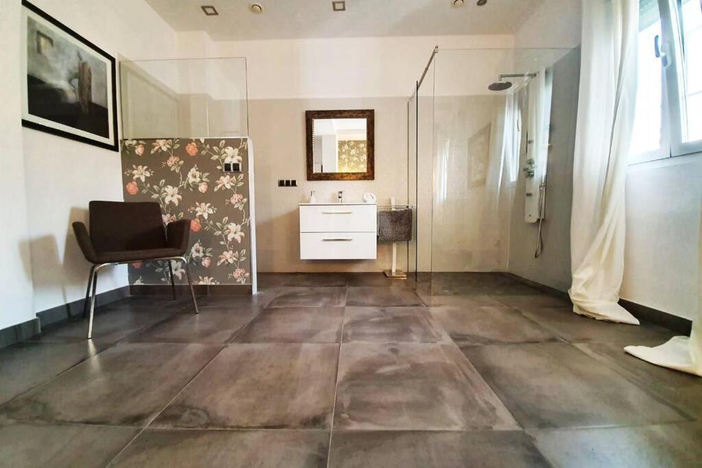 El Patio De San Bernardo Apartment Seville Ngoại thất bức ảnh