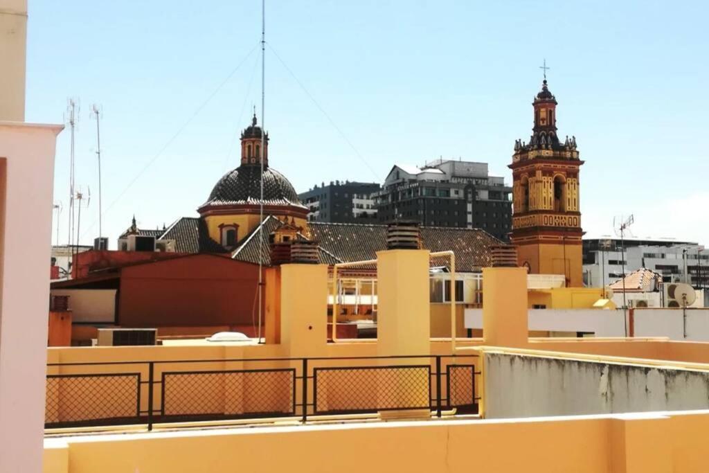 El Patio De San Bernardo Apartment Seville Ngoại thất bức ảnh